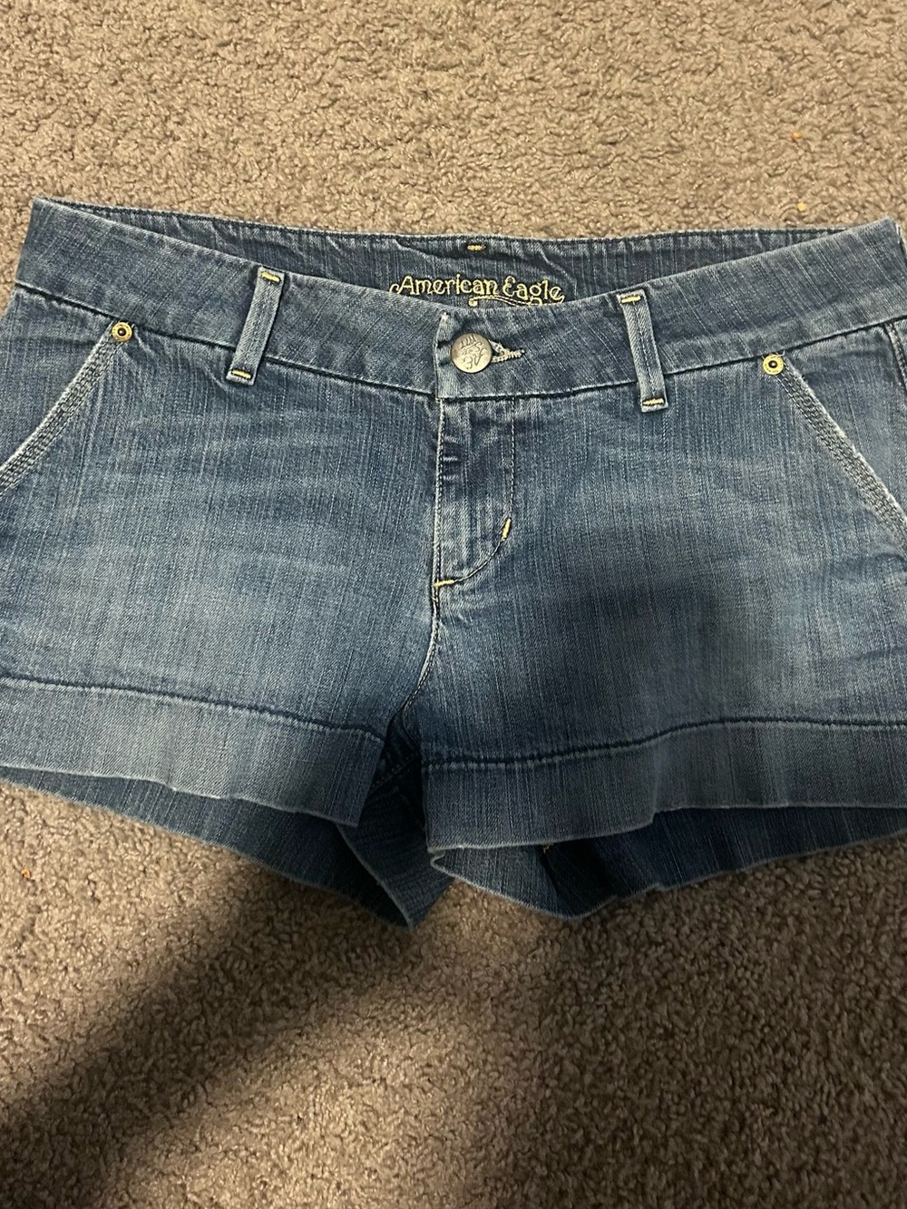 American Eagle low rise shorts